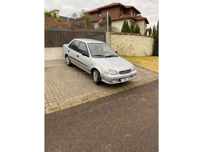 SUZUKI SWIFT Sedan 1.3 16V GLX