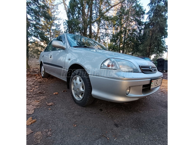 SUZUKI SWIFT Sedan 1.3 16V GLX