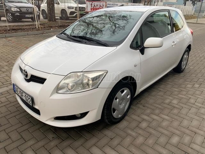 TOYOTA AURIS 1.33 Luna