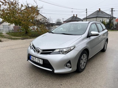 TOYOTA AURIS Touring Sports 1.33 Live