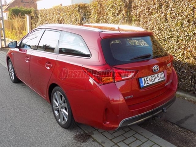 TOYOTA AURIS Touring Sports 1.8 HSD Live Plus (Automata)