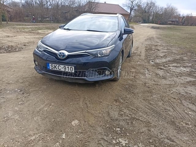 TOYOTA AURIS Touring Sports 1.8 HSD Lounge (Automata)