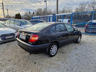 TOYOTA AVENSIS 2.0 Linea Sol