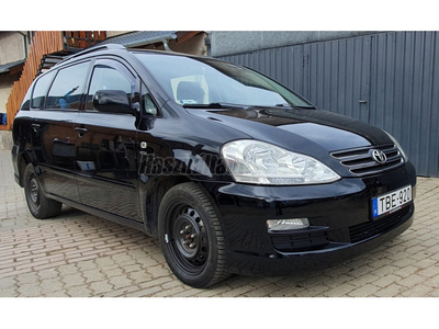 TOYOTA AVENSIS VERSO 2.0 Sol