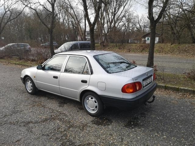 TOYOTA COROLLA Sedan 1.4 Harmony