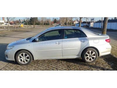 TOYOTA COROLLA Sedan 1.6