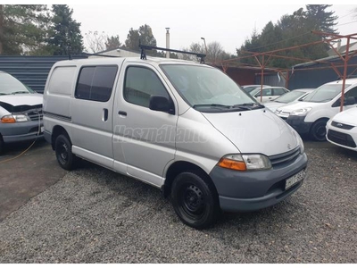 TOYOTA HI-ACE Hiace 2.4 D Panel Van 6 személy- vonóhorog - dupla tolóajtó