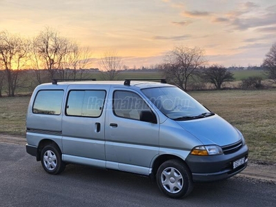 TOYOTA HI-ACE Hiace 2.4 D Panel Van Friss Műszaki! 9 Személyes! Vonóhorog! Tetőcsomagtartó! Duplatolóajtó!