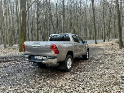 TOYOTA HI LUX Hilux 2.4 D-4D 4x4 Double Active (Automata)