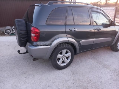 TOYOTA RAV 4 Rav4 2.0 D 4x4 Sol