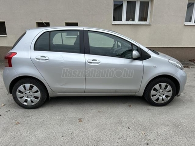 TOYOTA YARIS 1.0 Ice