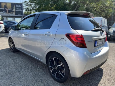 TOYOTA YARIS 1.5 HSD Style Panoramic SensoSmart e-CVT