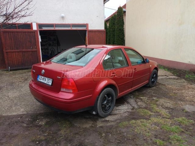 VOLKSWAGEN BORA 1.9 TDI