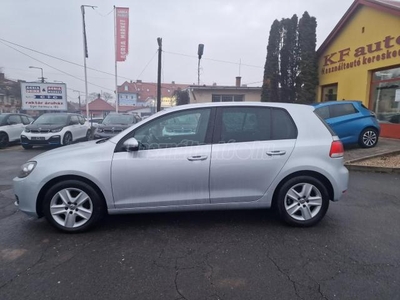 VOLKSWAGEN GOLF VI 1.6 Comfortline