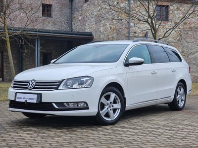 VOLKSWAGEN PASSAT VII Variant 2.0 CR TDI Comfortline BMT 216 e km.csak márkaszervizben szervizelt