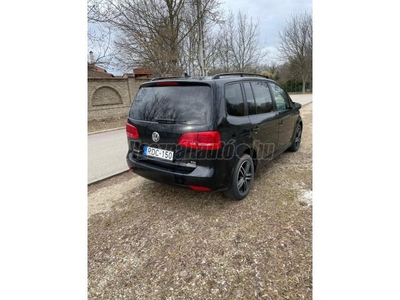 VOLKSWAGEN TOURAN 1.6 CR TDI Highline