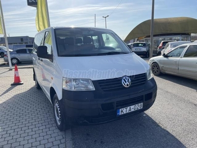 VOLKSWAGEN TRANSPORTER 1.9 TDI Caravelle Comfortline