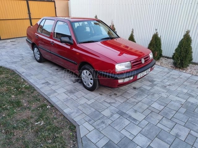 VOLKSWAGEN VENTO 1.9 TD CL