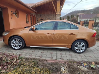 VOLVO S60 2.0 D [D3] Summum