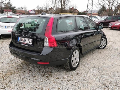 VOLVO V50 2.0 D Momentum Költségmentes állapotban