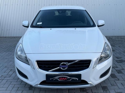 VOLVO V60 2.0 D [D3] Summum Geartronic NAVI.PDC.LED.CITY SAFETY.FÉLBŐR.!!!5 HENGER--MEGKÍMÉLT ÁLLAPOT!!!