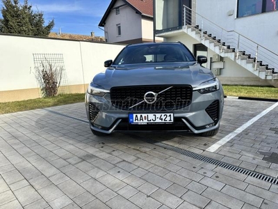 VOLVO XC60 2.0 [B5] MHEV Ultimate Dark AWD Geartronic /360 kamera/Bowers & Wilkins/ Állóhelyzeti fűtés/ Garanciális/Áfás