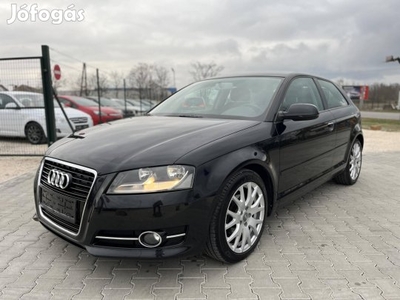 AUDI A3 1.6 TDI Ambition DPF Sportbelső.Szkönyv...