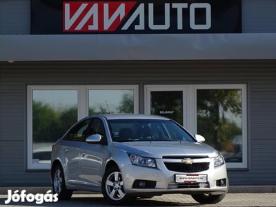 Chevrolet Cruze 1.6 LS Plus Klíma-150eKM-Park'R...