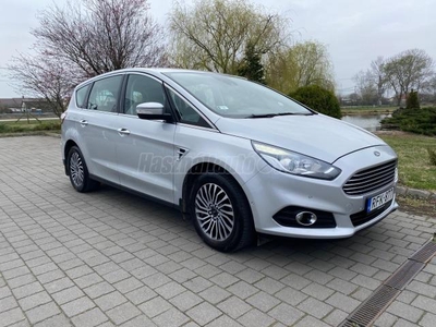 FORD S-MAX 2.0 EcoBlue Titanium [7 személy] Magyar---6 sebességes---Sérülésmentes---7fős---Navi---Parkradar