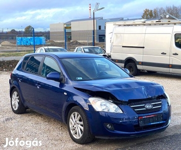 KIA CEE'D 1.4 EX