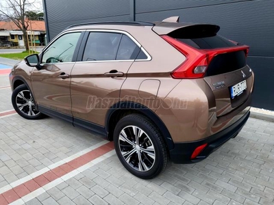 MITSUBISHI ECLIPSE CROSS 1.5 T-MIVEC Instyle 2WD Garantált km. végig vezetett szervízkönyv