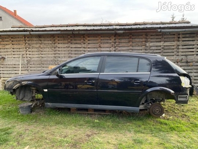 Opel Signum 3.0 V6 CDTI bontva is. hiányos