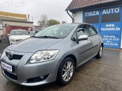 Toyota Auris 1.6 Sol tolatóradar.friss műszaki