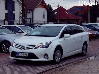 Toyota Avensis Wagon 2.0 D-4D Limited Foglalózv...