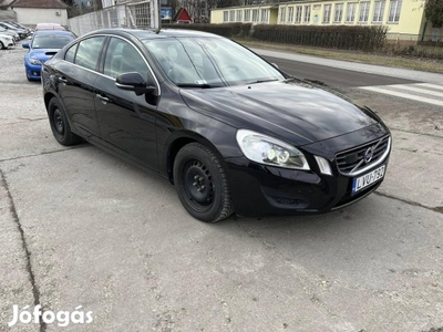 Volvo S60 2.0 D [D3] Summum Geartronic