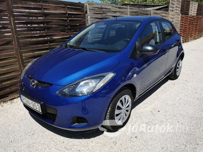 MAZDA Mazda 2