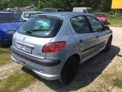 PEUGEOT 206 1.1 Open