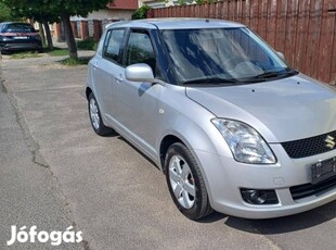 Suzuki Swift 1.3 GLX 159E KM - Szervizkönyv