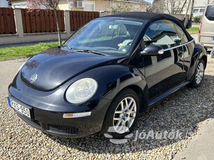 VOLKSWAGEN New Beetle