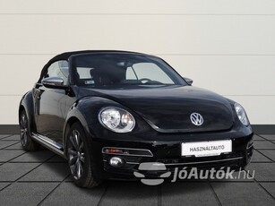 VOLKSWAGEN New Beetle