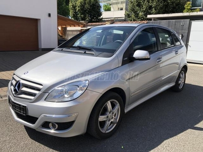 MERCEDES-BENZ B 160 BlueEFFICIENCY SZÉP ÁLLAPOT. 8KERÉK.LEINFORMÁLHATÓ!