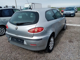 ALFA ROMEO 147 2.0 T. Spark Distinctive