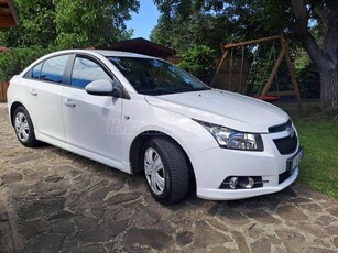 CHEVROLET CRUZE 1.6 LS Plus 131135 KILOMÉTER! Vezetett szervizkönyv!