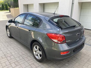 CHEVROLET CRUZE 1.8 LT Plus 154000KM SZERVIZKÖNYV 140 LE