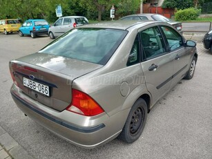 FORD FOCUS 1.6 Ambiente