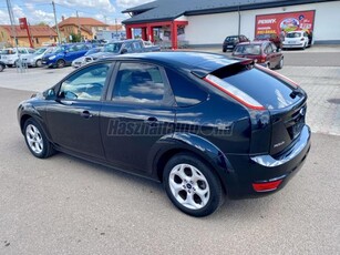 FORD FOCUS 1.6 Fresh EURO5 113.000Km!Szervizkönyv!