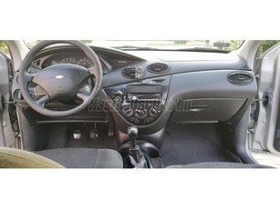 FORD FOCUS 1.6 Ghia