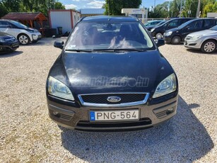 FORD FOCUS 1.6 Ghia FRISS MŰSZAKI/VONÓHOROG/KÉTZÓNÁS DIGITKLÍMA/TEMPOMAT!