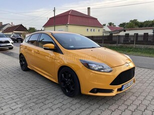 FORD FOCUS 2.0 Ecoboost ST2 St