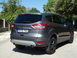 FORD KUGA 2.0 TDCi Titanium Powershift 4X4!